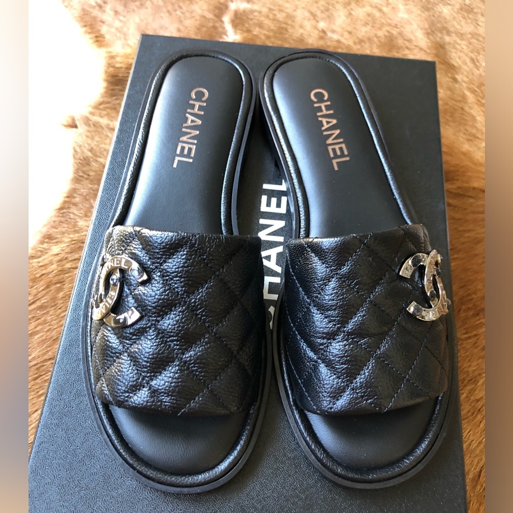Chanel S22 G38794 Black Quilted Women's Slides Mules size 38
